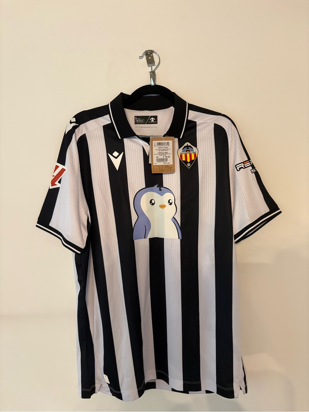 CD Castellón x Pudgy Penguins Collab 2024/25 Macron Jersey XL NWT